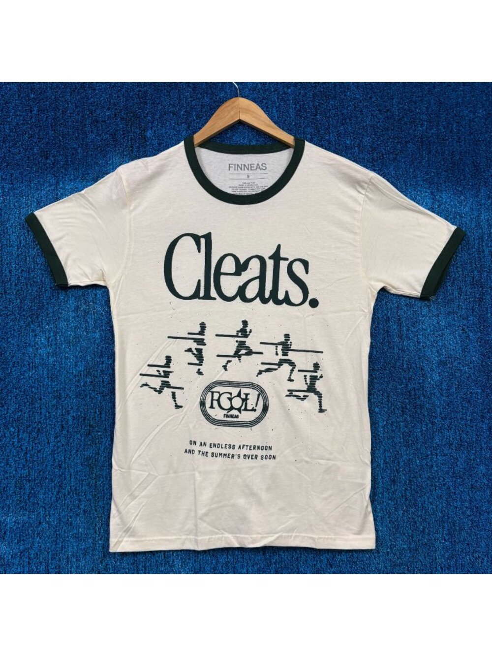 Finneas Cleats Rock Beige T-Shirt Size Small